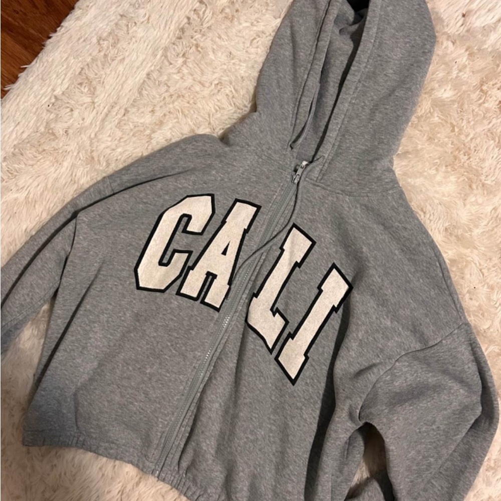 Gray CALI Hoodie cropped women’s size large